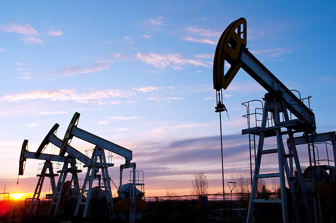 Цена азербайджанской нефти незначительно снизилась