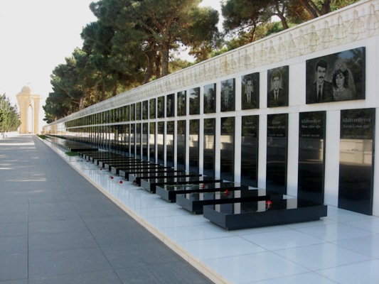 В Аллее шехидов почтили память погибших во время операции «Дашалты»