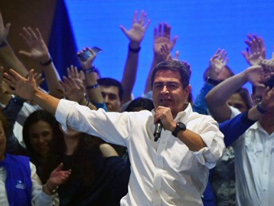 Президент Гондураса вступает в должность