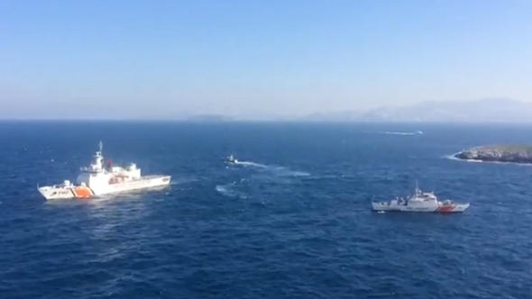ВМС Турции не позволили греческим кораблям приблизиться к спорным островам