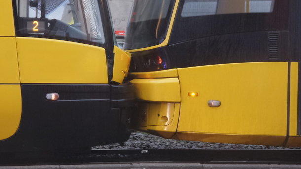 В Варшаве столкнулись сразу три трамвая, есть пострадавшие