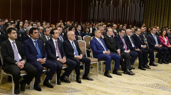 Президент Азербайджана придает особое значение развитию молодежи (ФОТО)