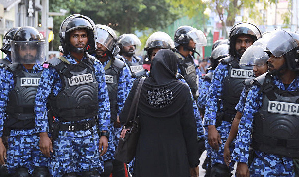 На Мальдивах ввели режим чрезвычайного положения