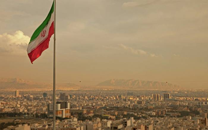 Иран продемонстрировал баллистическую ракету