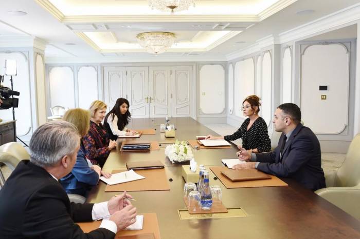 Мехрибан Алиева встретилась с баронессой Николсон - ФОТО