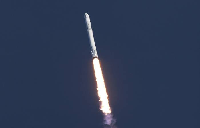 NASA разрешило SpaceX доставить на орбиту телескоп