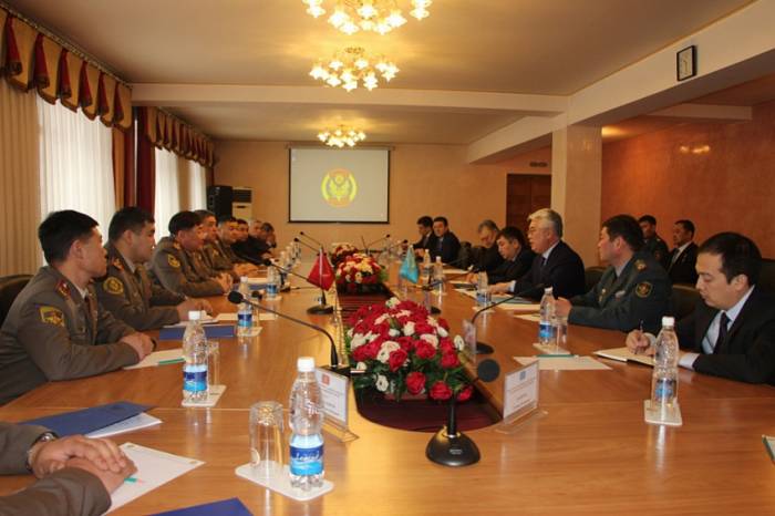 Казахстан и Кыргызстан усилят взаимодействие в оборонной сфере