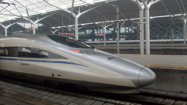 Китай создаст поезд с максимальной скоростью 400 км/ч