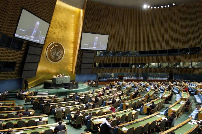 Азербайджанский дипломат посадил на место Налбандяна в ООН