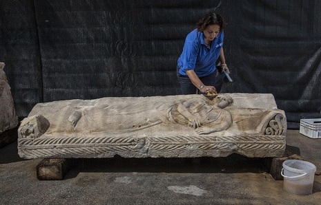 Строители в Израиле повредили древний саркофаг, пытаясь его перепрятать