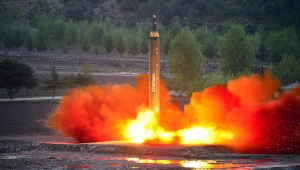 Северокорейская ракета упала в 1180 км к востоку от Хоккайдо