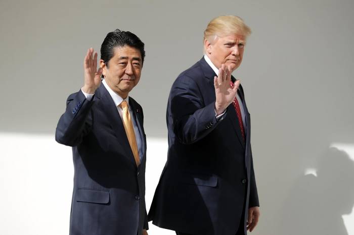 Трамп и Абэ обсудили предстоящую встречу с Ким Чен Ыном