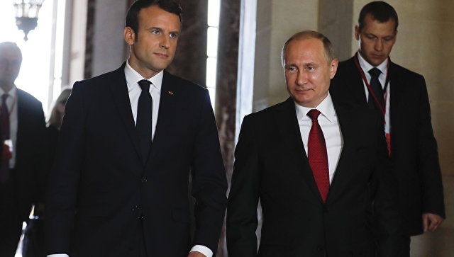 Макрон обсудил с Путиным ситуацию в Сирии и на Украине