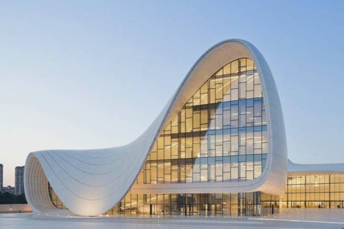 Digital Trends: Центр Гейдара Алиева - одно из самых впечатляющих зданий мира