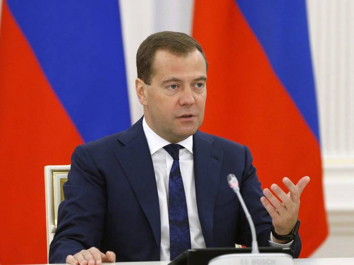 Медведев: Россия может пересмотреть торговые соглашения с США
