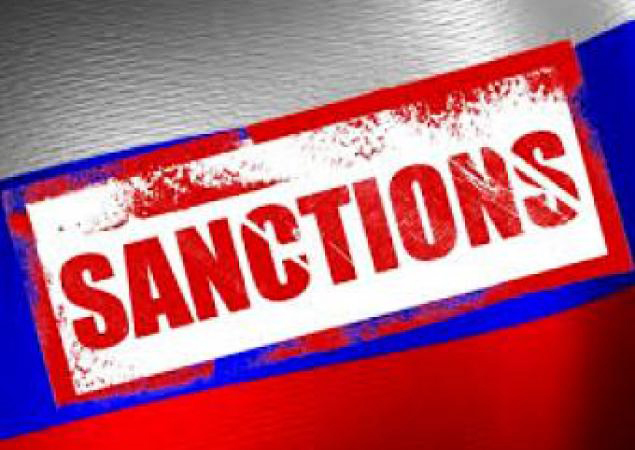 Санкции США спровоцировали "черный понедельник" на российском рынке
