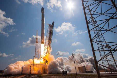 Маск показал гигантский корпус нового космического корабля SpaceX
