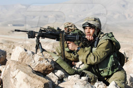 Израиль атаковал боевиков в Газе
