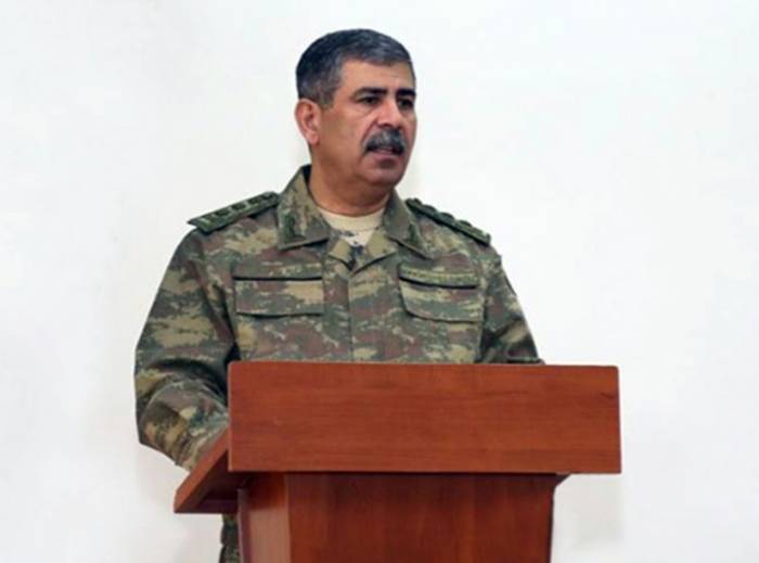 Закир Гасанов поздравил личный состав армии с успешным завершением выборов