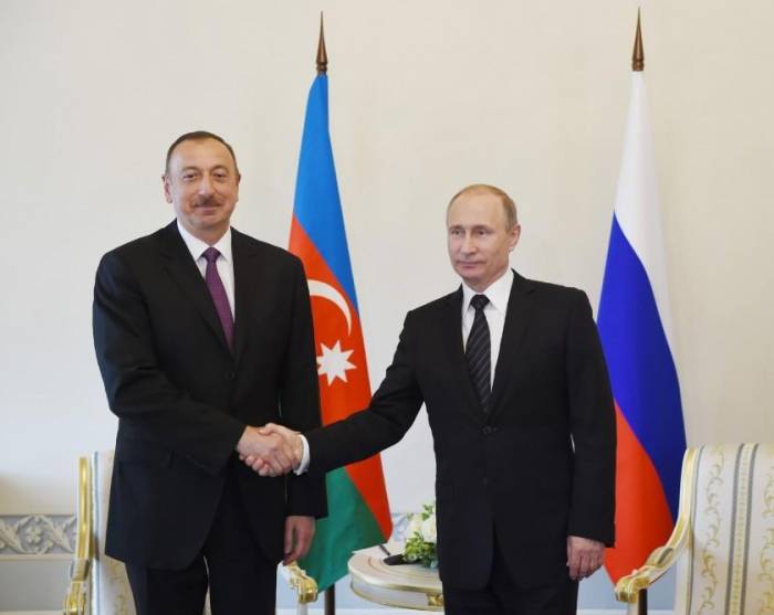 Состоялся телефонный разговор между президентами России и Азербайджана

