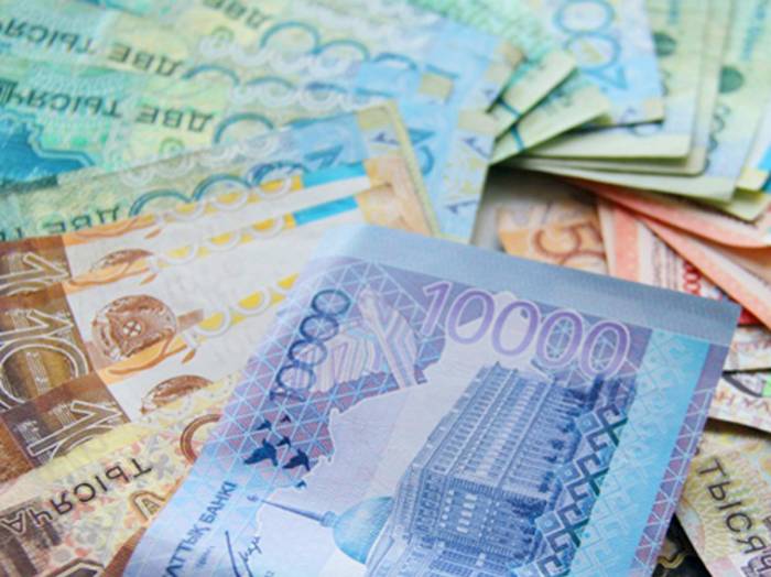 Казахстанский тенге резко подешевел по отношению к доллару США