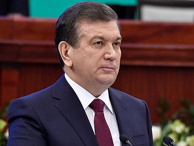 Президент Узбекистана поручил расширить масштаб электронной торговли
