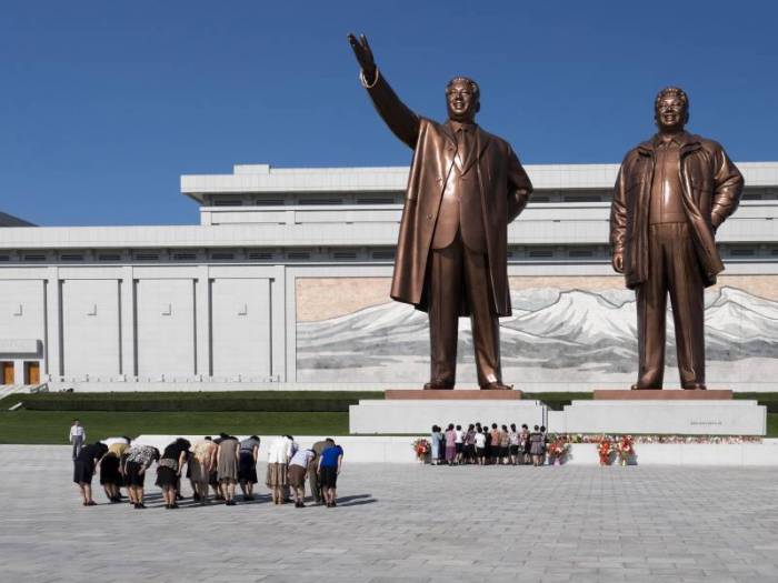 «День Солнца» - КНДР отмечает день рождения Ким Ир Сена