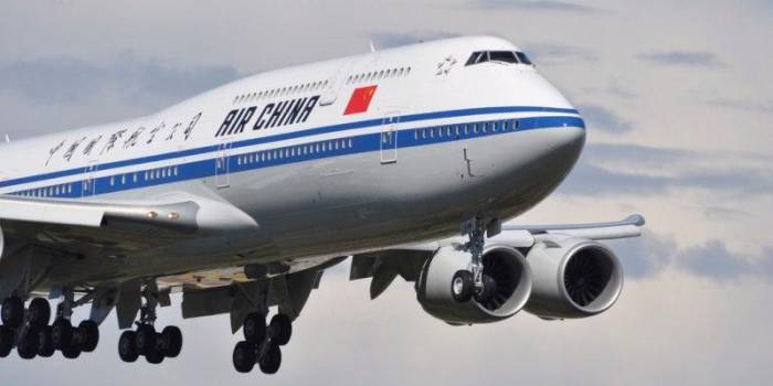 Китайский самолет совершил неожиданную посадку - ПОДРОБНО