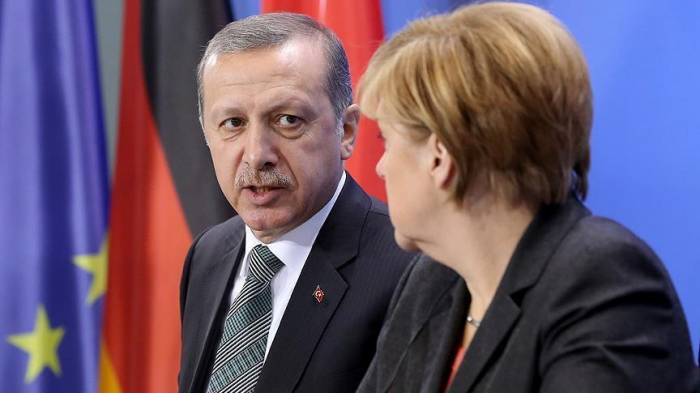 Эрдоган и Меркель обсудили ситуацию в Сирии
