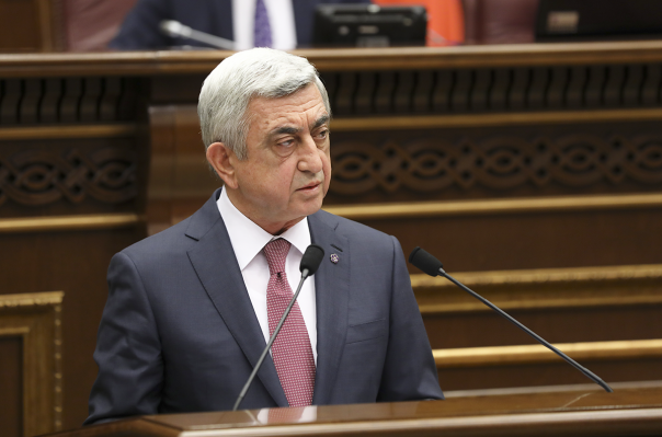 Серж Саргсян стал премьером Армении