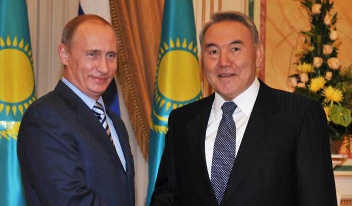 Путин и Назарбаев обсудили по телефону ситуацию в Сирии