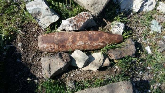 В Агстафе найдены два артиллерийских снаряда - ФОТО