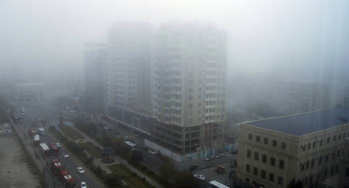 На Азербайджан надвигается пыльный туман