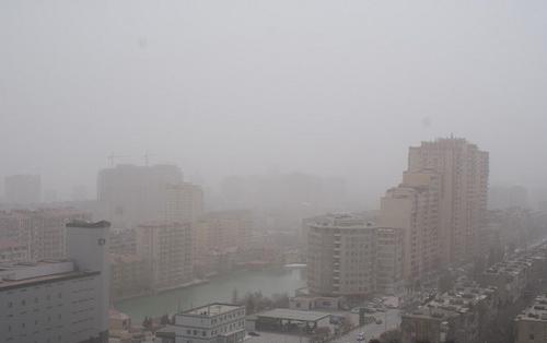 В Баку содержание пыли в воздухе на 35% выше нормы
