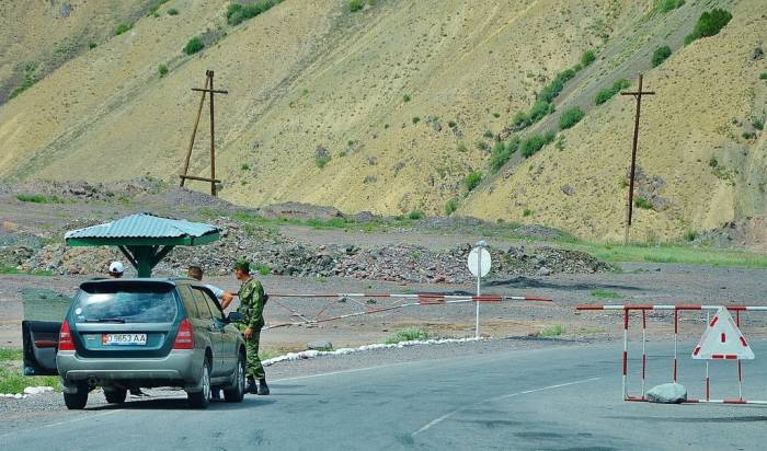 Кыргызско-китайская граница временно закрывается