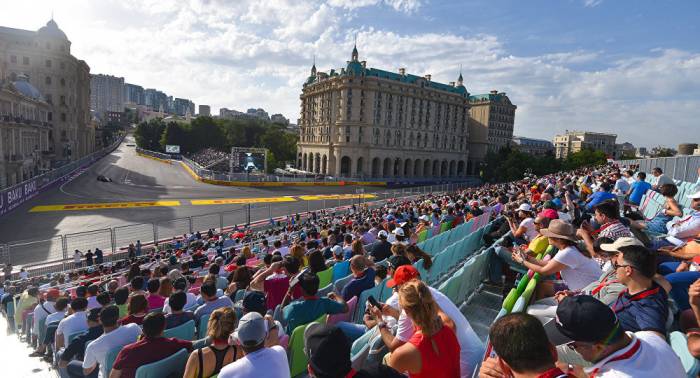Формула 1: На некоторые трибуны гонки Ф1 в Баку билеты полностью проданы