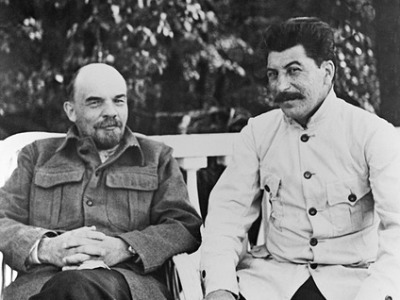 Кадыров назвал Сталина террористом и призвал похоронить Ленина
