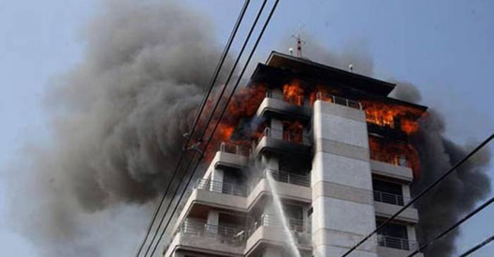 Апокалипсис в центре Сан-Паулу: обрушилась горящая многоэтажка - ВИДЕО