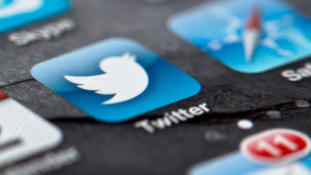 Twitter посоветовал пользователям сменить пароли
