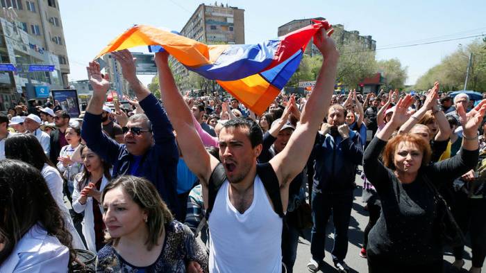 В Ереване назревает очередной митинг армянской оппозиции