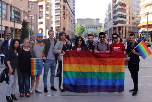 В Ереване геи празднуют победу Пашиняна - ВИДЕО