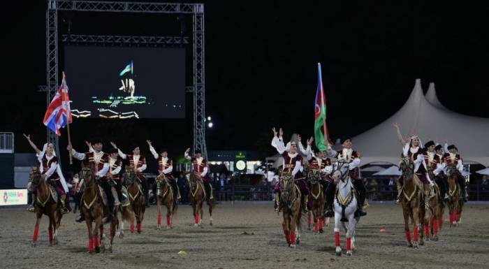 Карабахские скакуны восхитили зрителей Виндзорского конного шоу - ФОТО,ВИДЕО