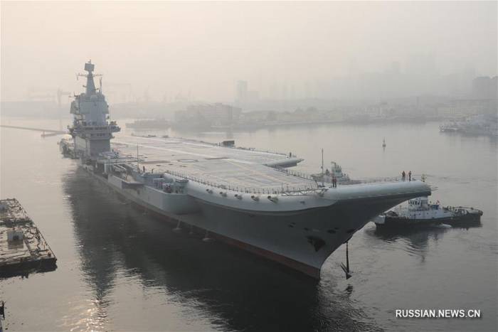 Второй китайский авианосец впервые вышел в море для проведения испытаний - ФОТО