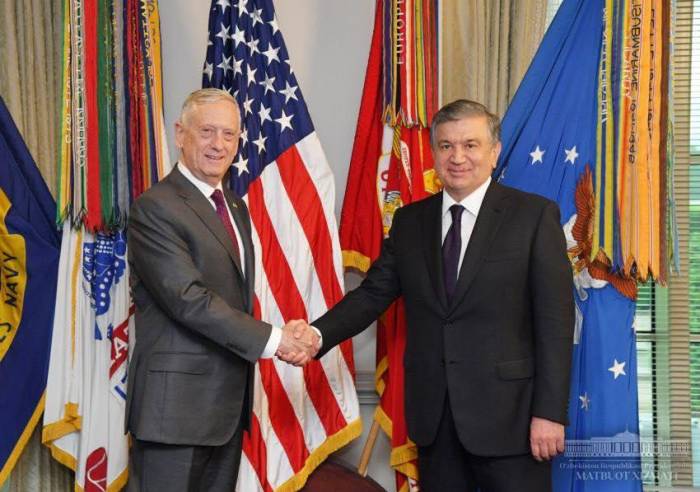 Узбекистан - важное геостратегическое государство в регионе: министр обороны США
