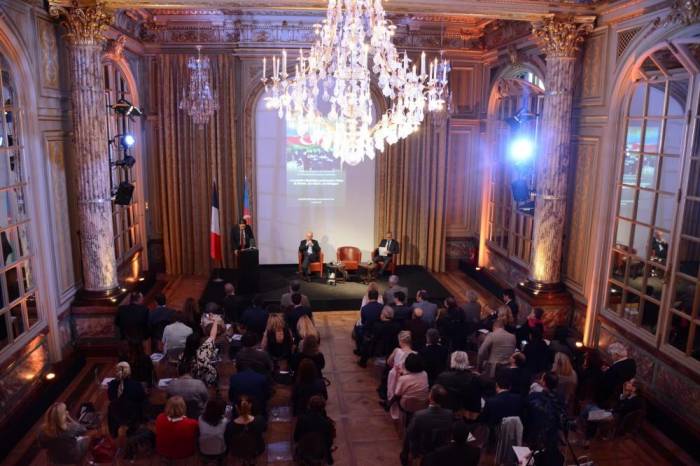 Во Франции прошла конференция, посвященная 100-летию АДР - ФОТО 