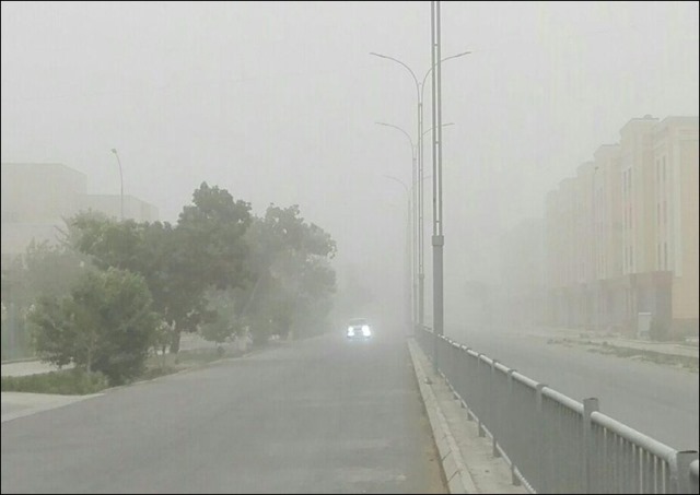 Ашхабад накрыл пылевой туман

