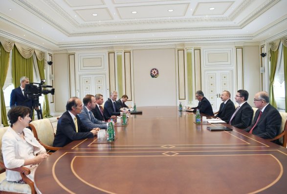 Ильхам Алиев проводит ряд встреч - ОБНОВЛЕНО (ФОТО) 