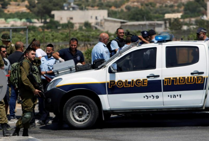 В Израиле водитель пытался наехать на военных
