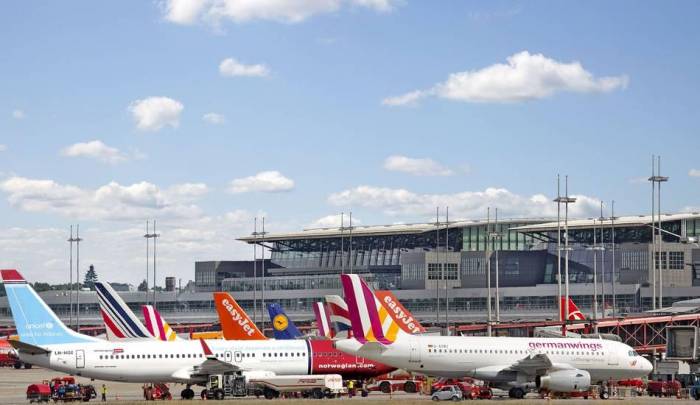 Аэропорт Гамбурга временно прекратил работу 