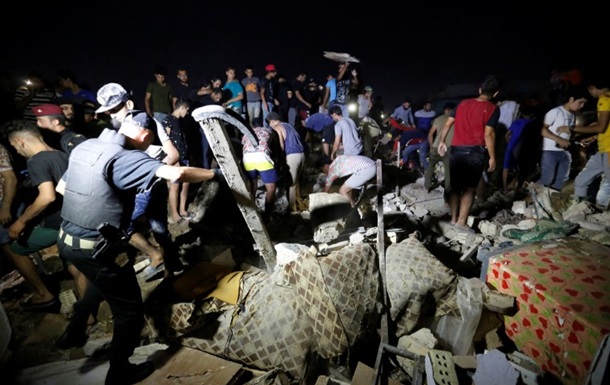 Взрыв в Багдаде: 18 погибших - ФОТО